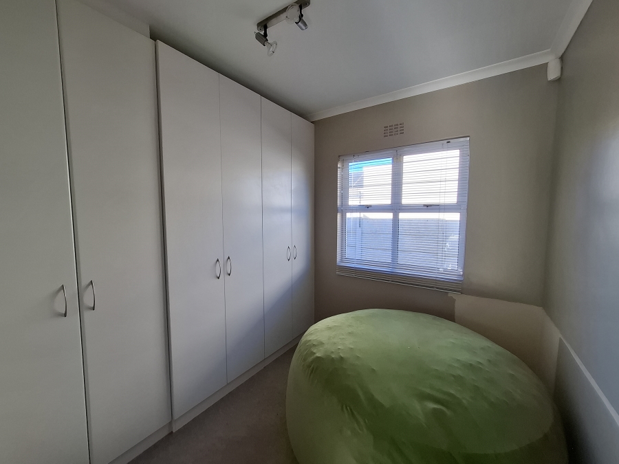 To Let 4 Bedroom Property for Rent in Sunningdale Western Cape
